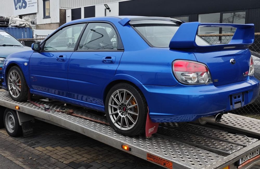 Przewóz aut z Eindhoven